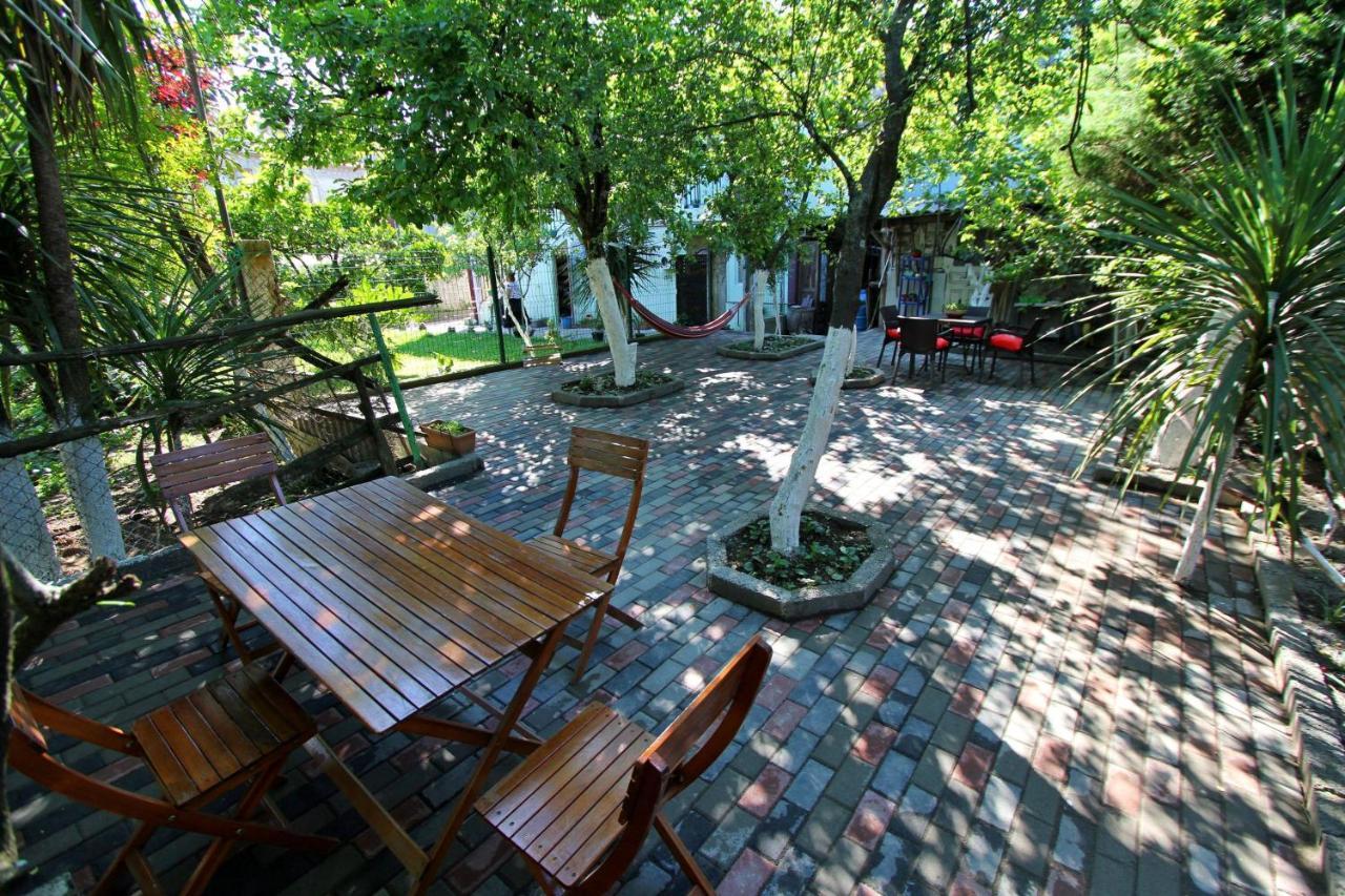 Aparthotel My Home Batumi Bagian luar foto
