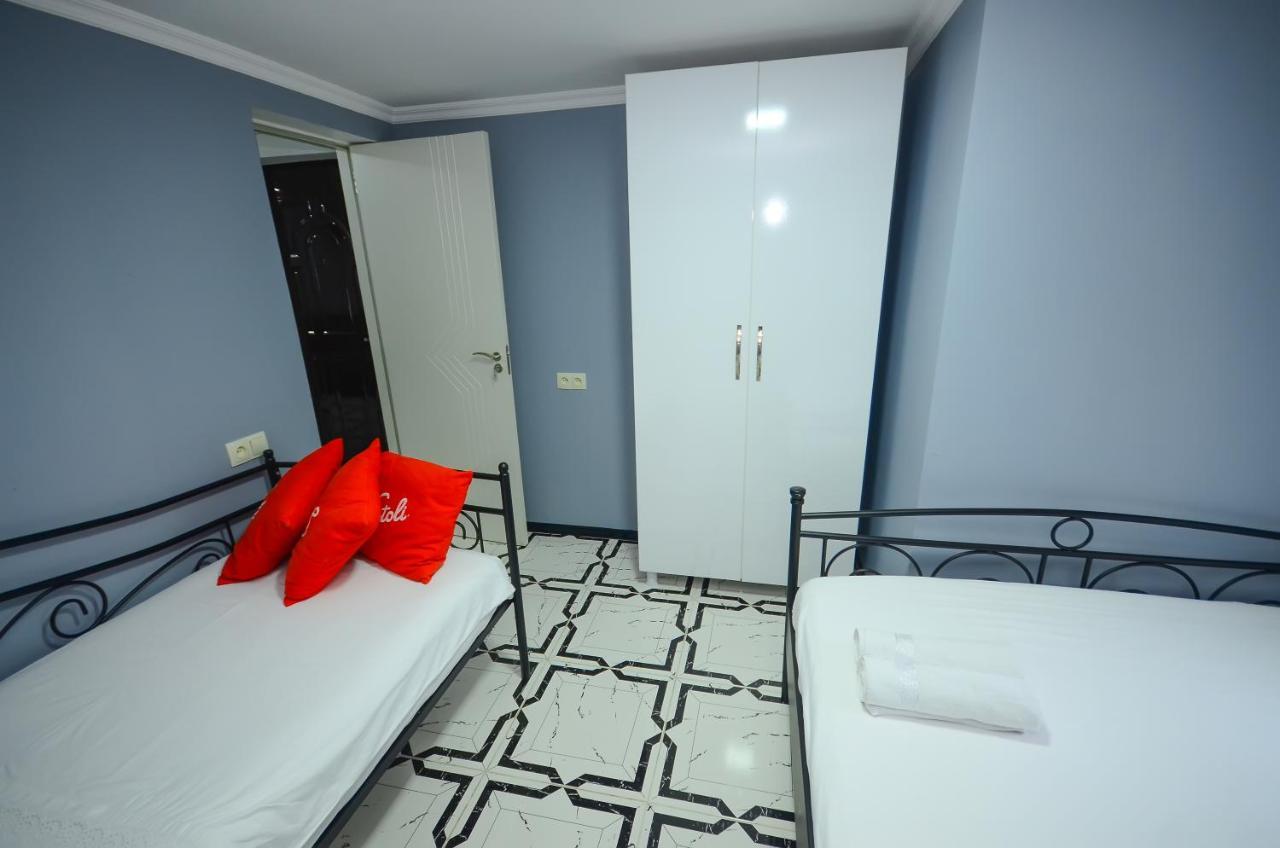 Aparthotel My Home Batumi Bagian luar foto