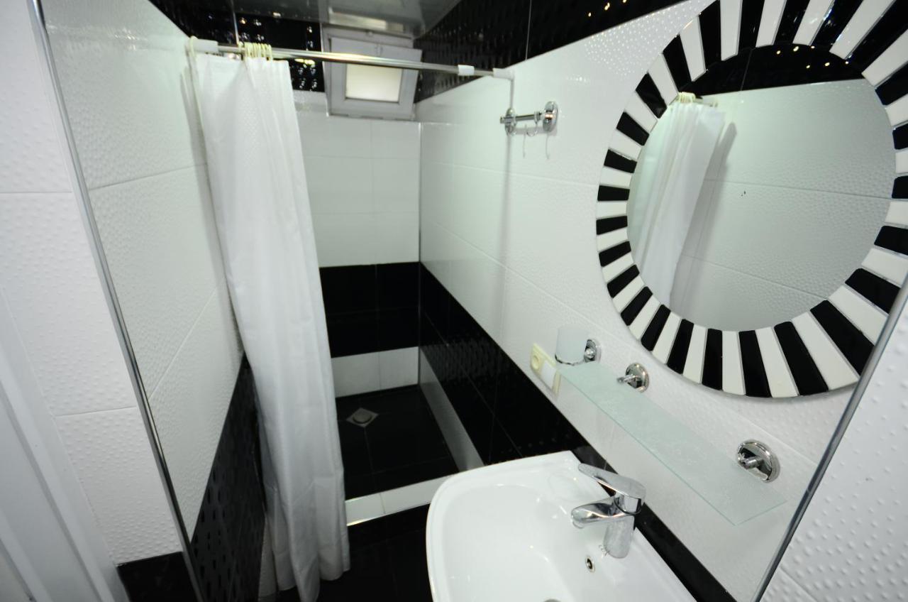 Aparthotel My Home Batumi Bagian luar foto