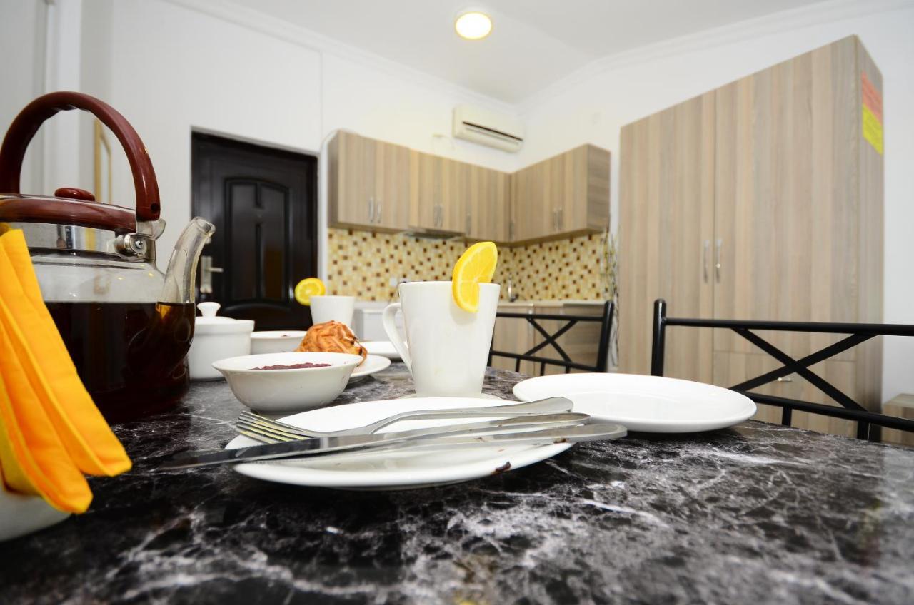 Aparthotel My Home Batumi Bagian luar foto