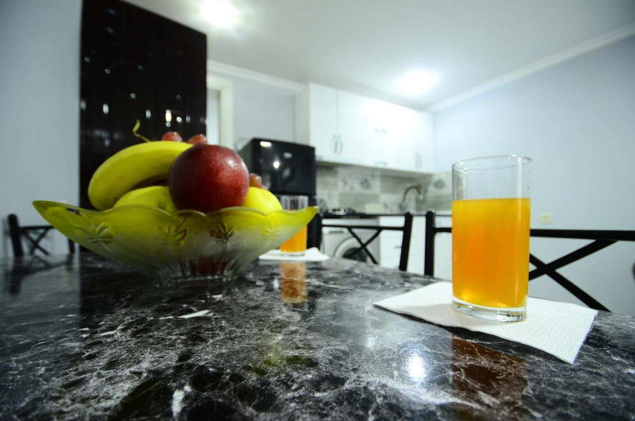 Aparthotel My Home Batumi Bagian luar foto