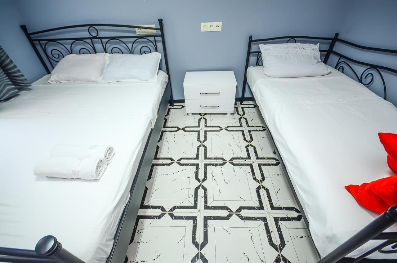 Aparthotel My Home Batumi Bagian luar foto