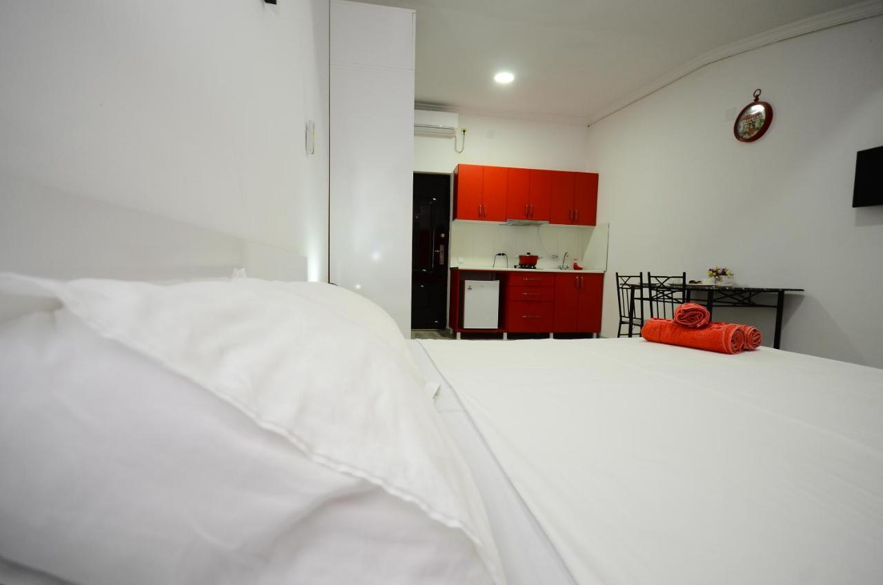 Aparthotel My Home Batumi Bagian luar foto