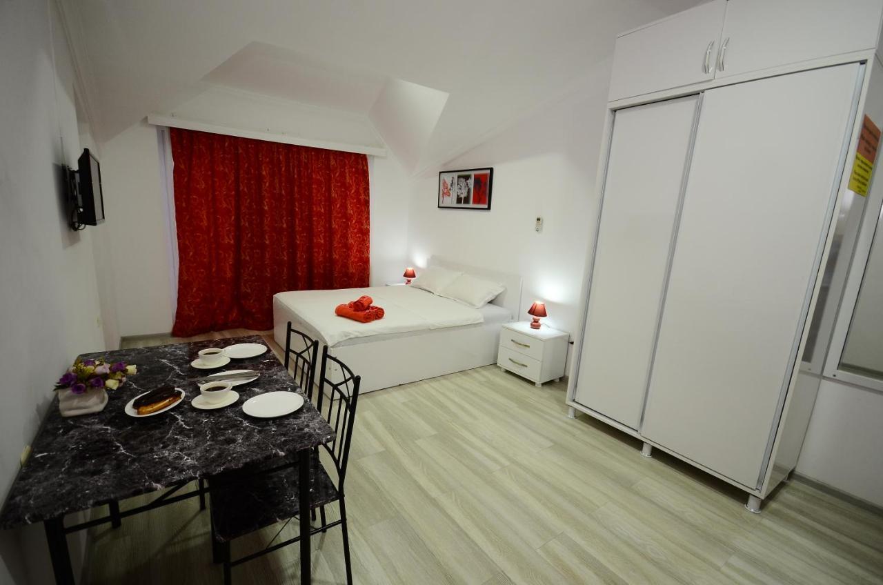 Aparthotel My Home Batumi Bagian luar foto