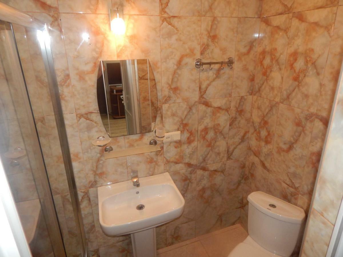 Aparthotel My Home Batumi Bagian luar foto