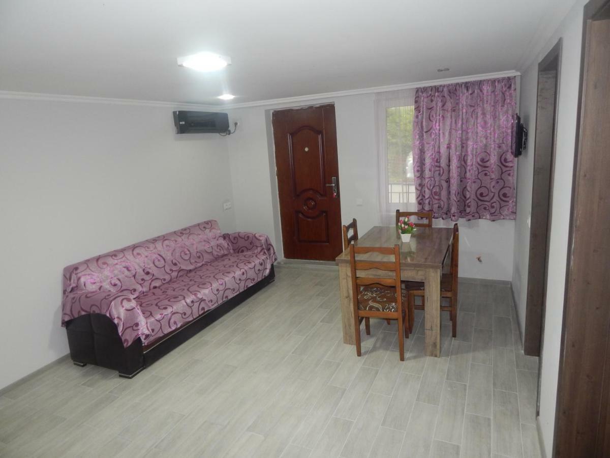 Aparthotel My Home Batumi Bagian luar foto