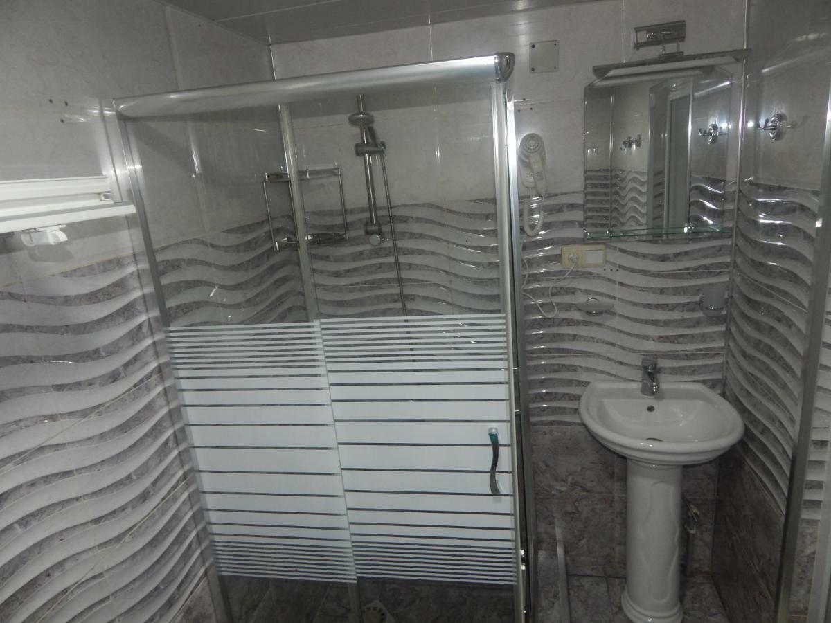 Aparthotel My Home Batumi Bagian luar foto
